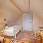 3 Bedroom Lovely In Henne Holiday home *