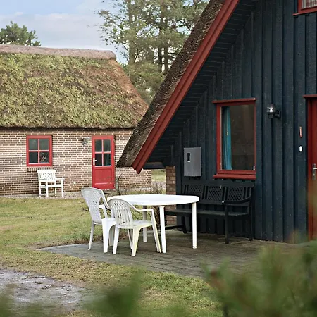 3 Bedroom Lovely In Henne 亨讷斯特兰德