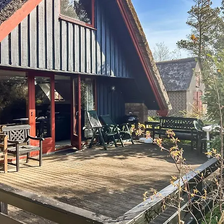 3 Bedroom Lovely In Henne 亨讷斯特兰德